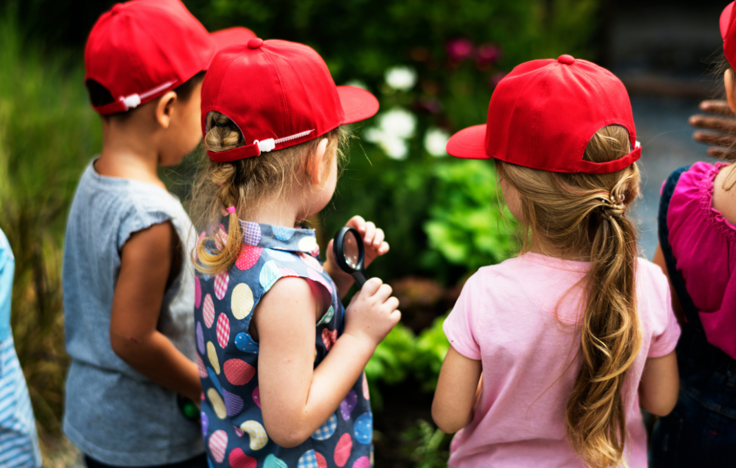 Cappelli per Bambini: L’Accessorio Perfetto per la Gita Scolastica