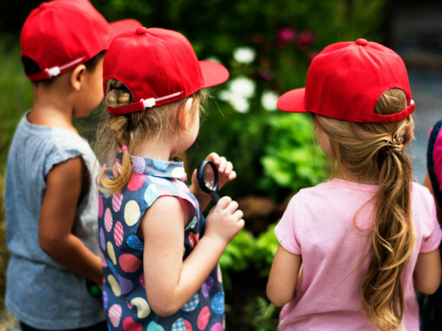 Cappelli per Bambini: L’Accessorio Perfetto per la Gita Scolastica